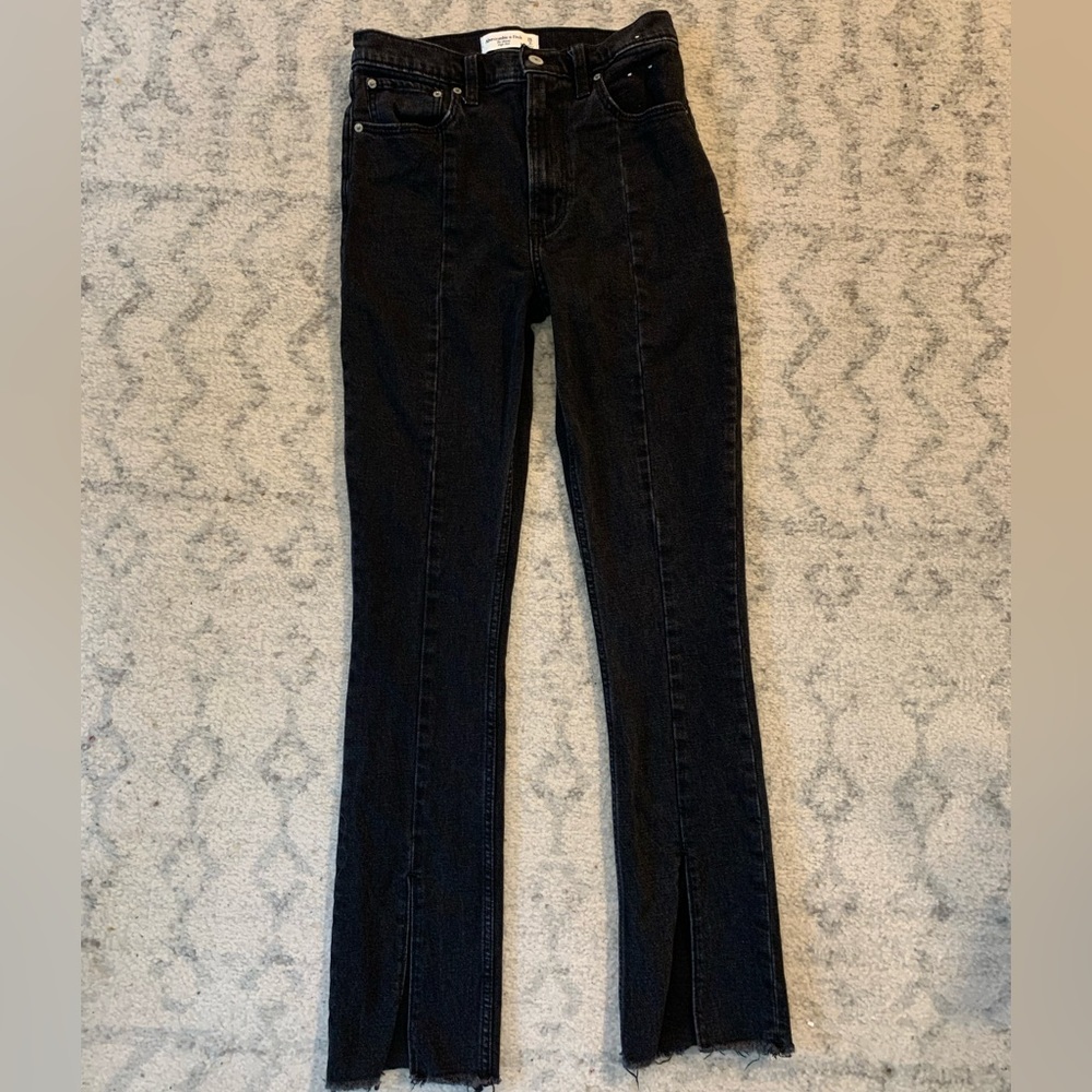 Abercrombie. High rise skinny jeans. 26
